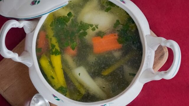 クロアチア料理の野菜スープ